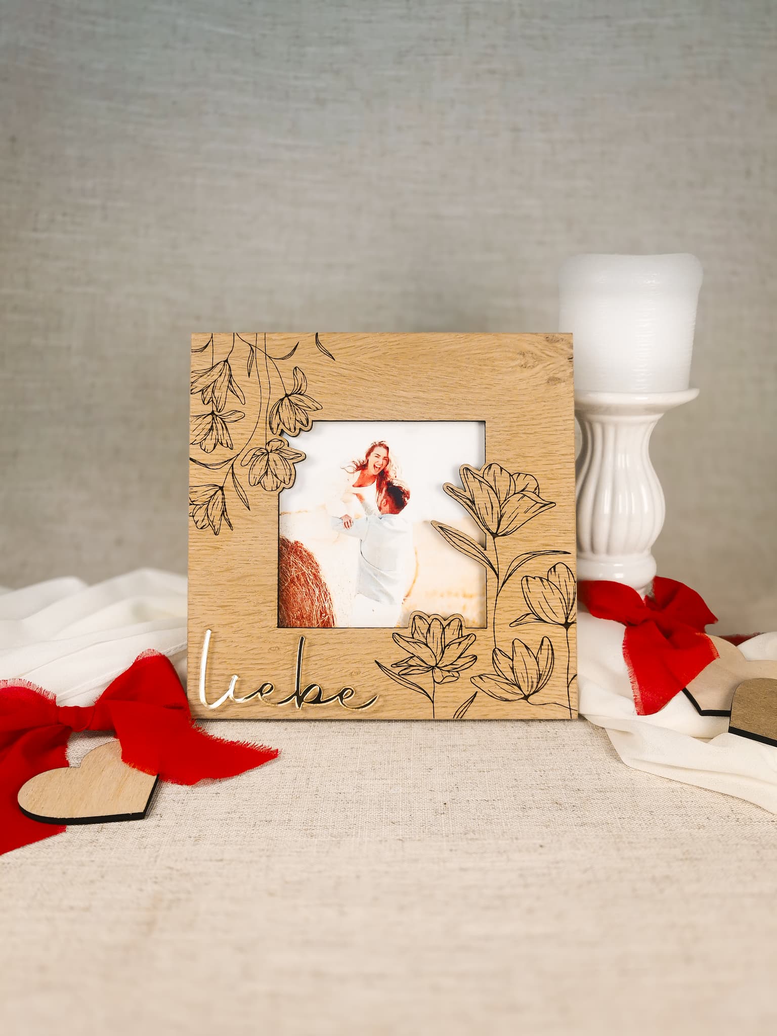 Bilderrahmen mit Blumendetails – Perfektes Valentinstagsgeschenk