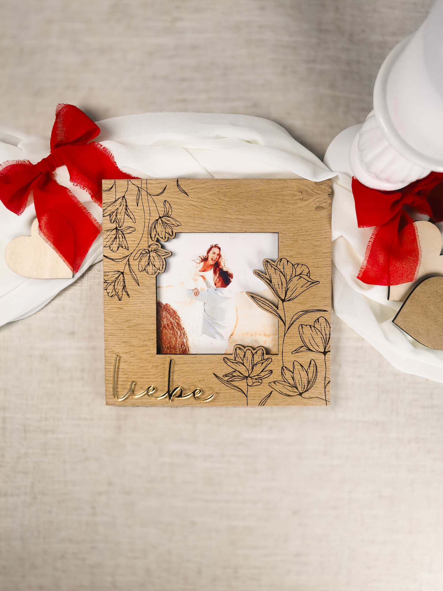 Bilderrahmen mit Blumendetails – Perfektes Valentinstagsgeschenk