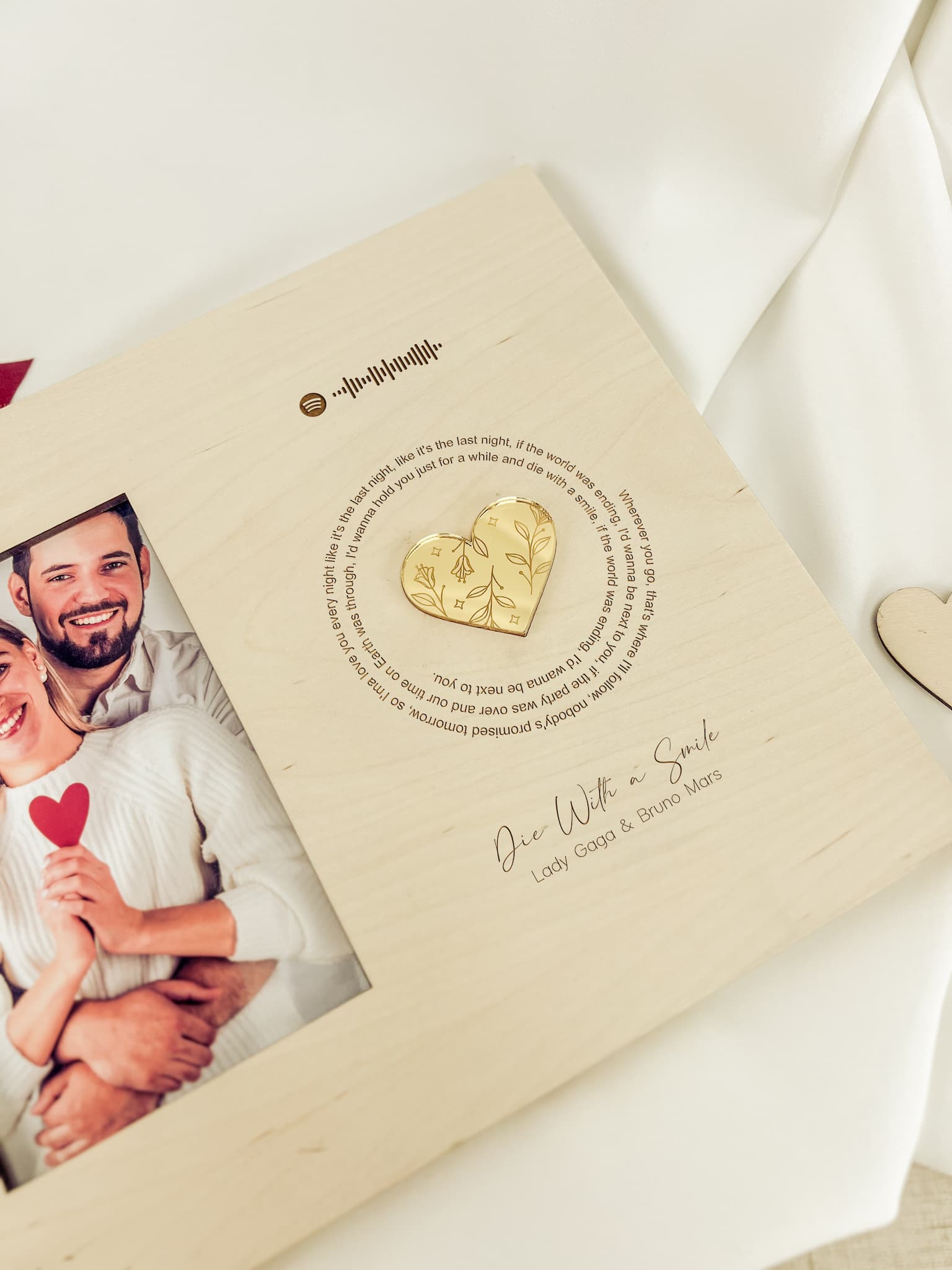 Bilderrahmen mit Spotify-Code und Songtext – Personalisierbares Geschenk für Valentinstag