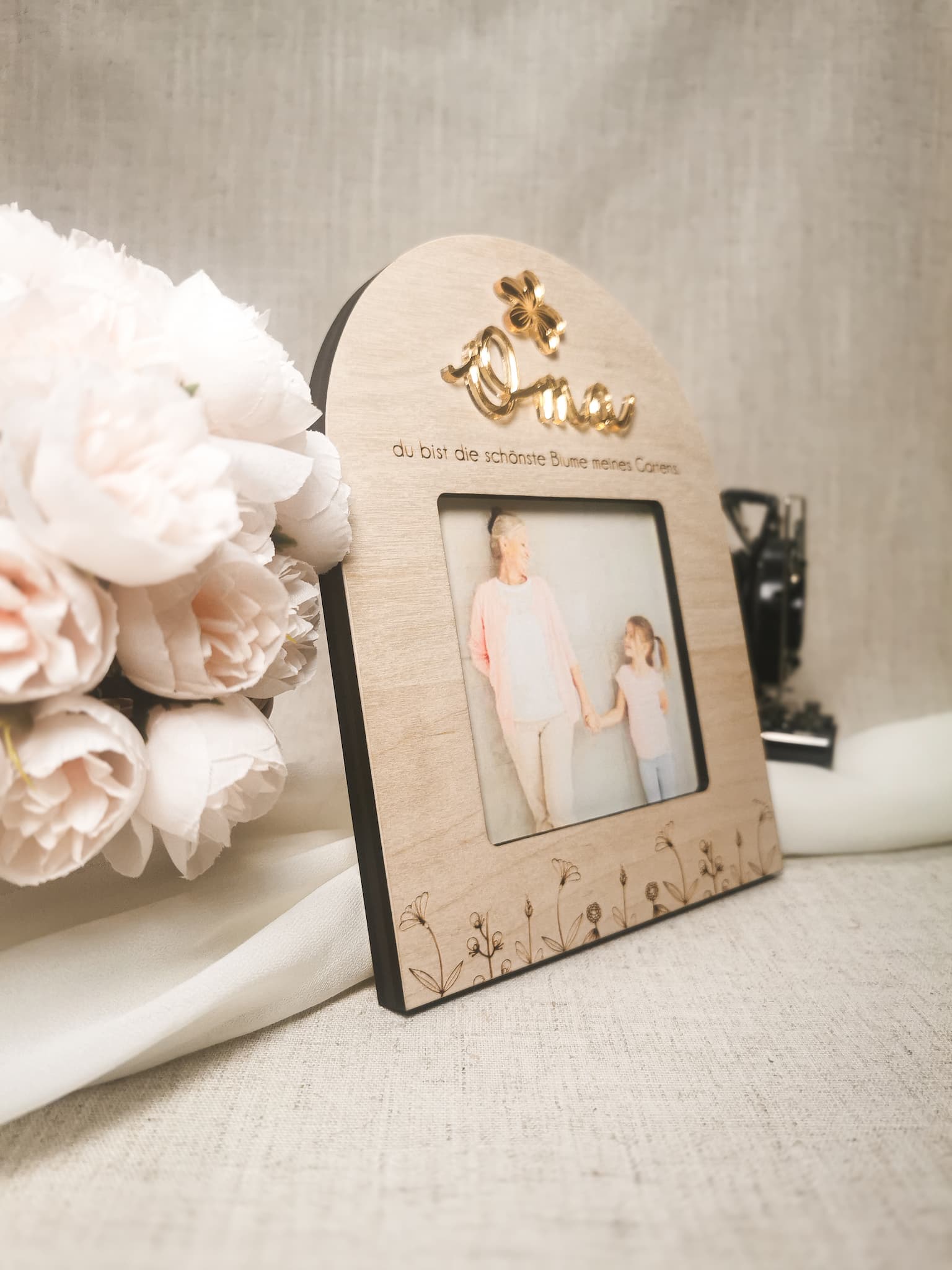 Einzigartiger Bilderrahmen mit goldenen Details – Perfektes Geschenk für die Großmutter