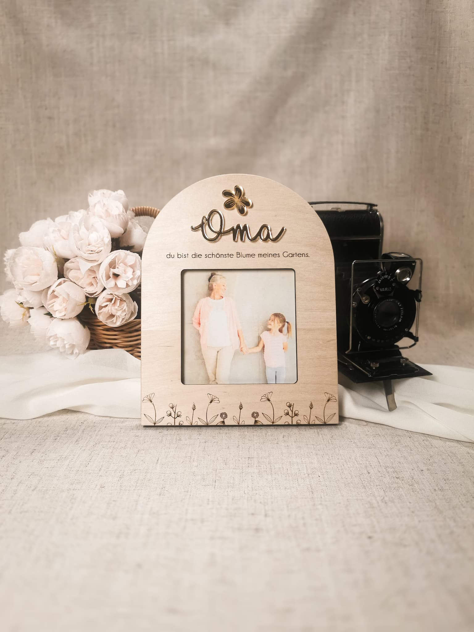 Einzigartiger Bilderrahmen mit goldenen Details – Perfektes Geschenk für die Großmutter