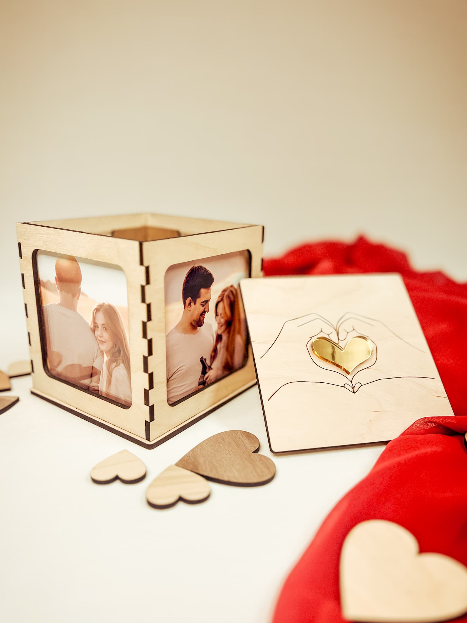 Foto- und Erinnerungswürfel aus Holz – Geschenkideen für Valentinstag