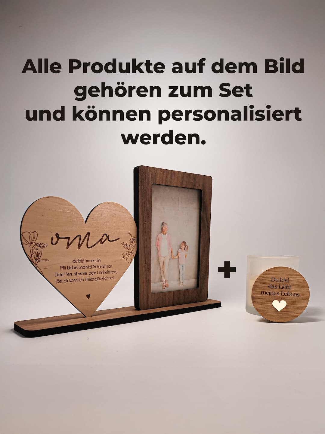 Geschenk-Set für Oma mit einem personalisierbaren Holz-Bilderrahmen und einer Duftkerze mit individueller Gravur.