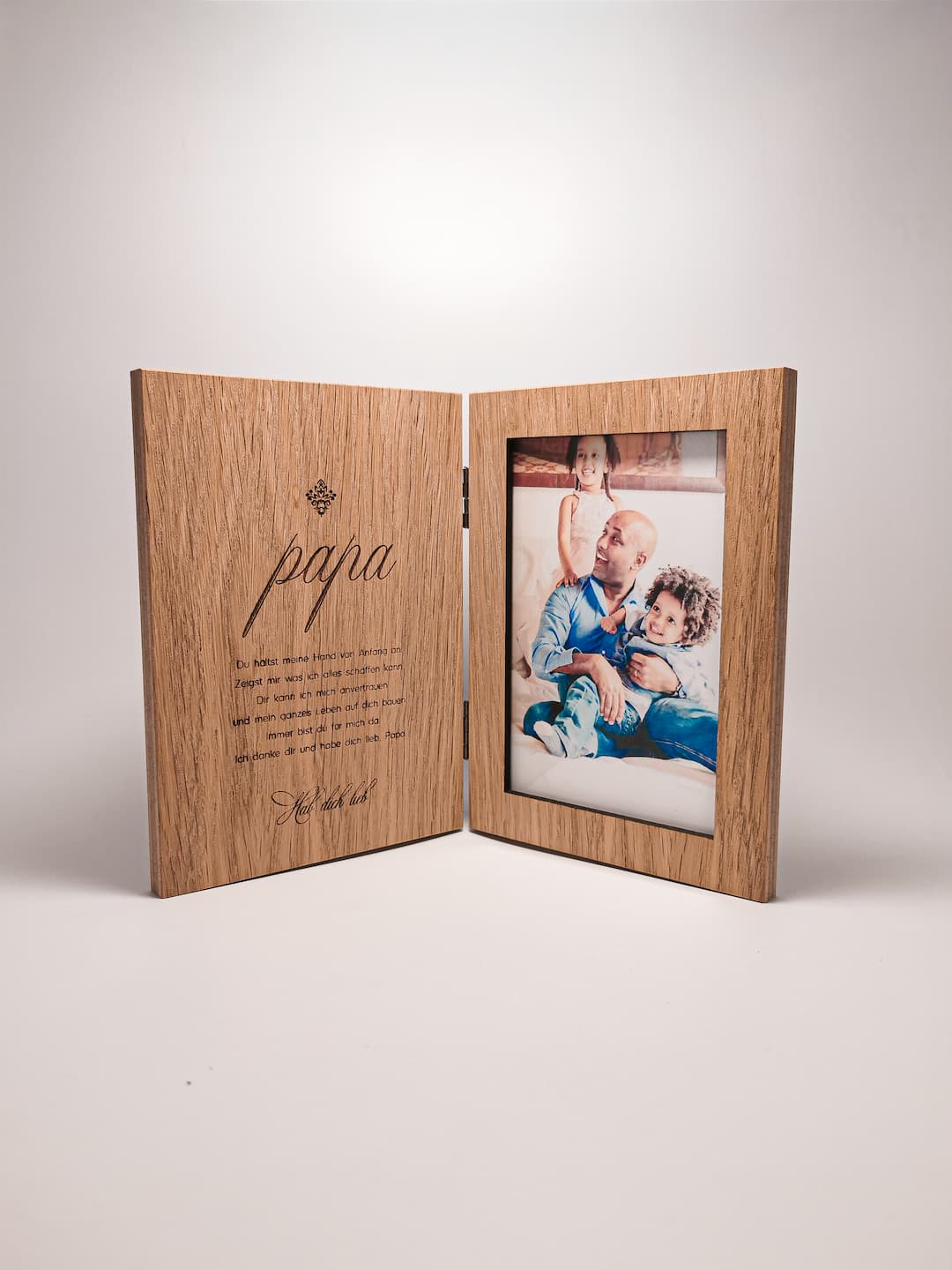 Holz-Erinnerungswürfel mit Platz für mehrere Fotos – liebevolle Geschenkidee für Papas besondere Momente.