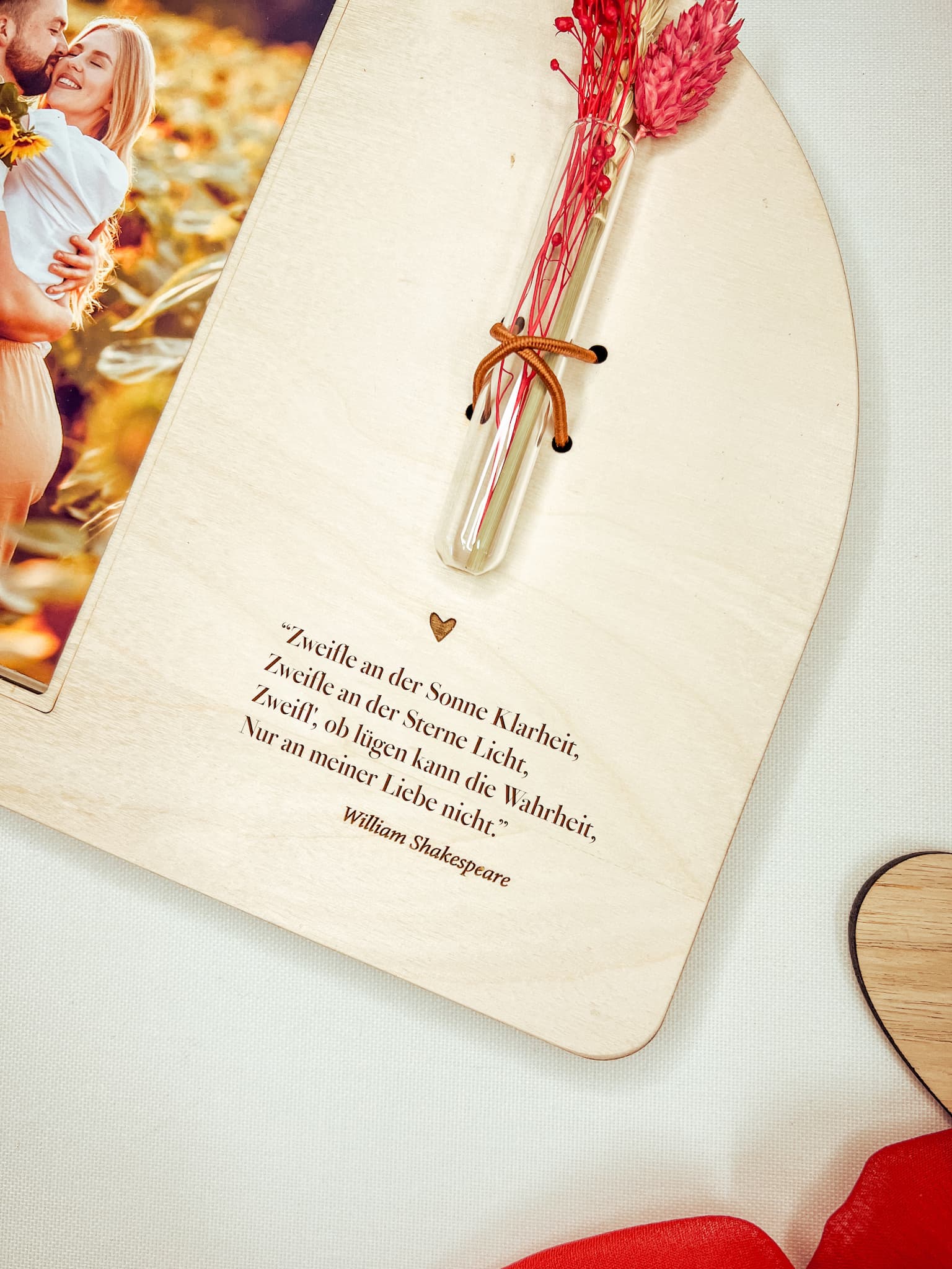 Personalisierbarer abgerundeter Bilderrahmen – Perfektes Valentinstagsgeschenk