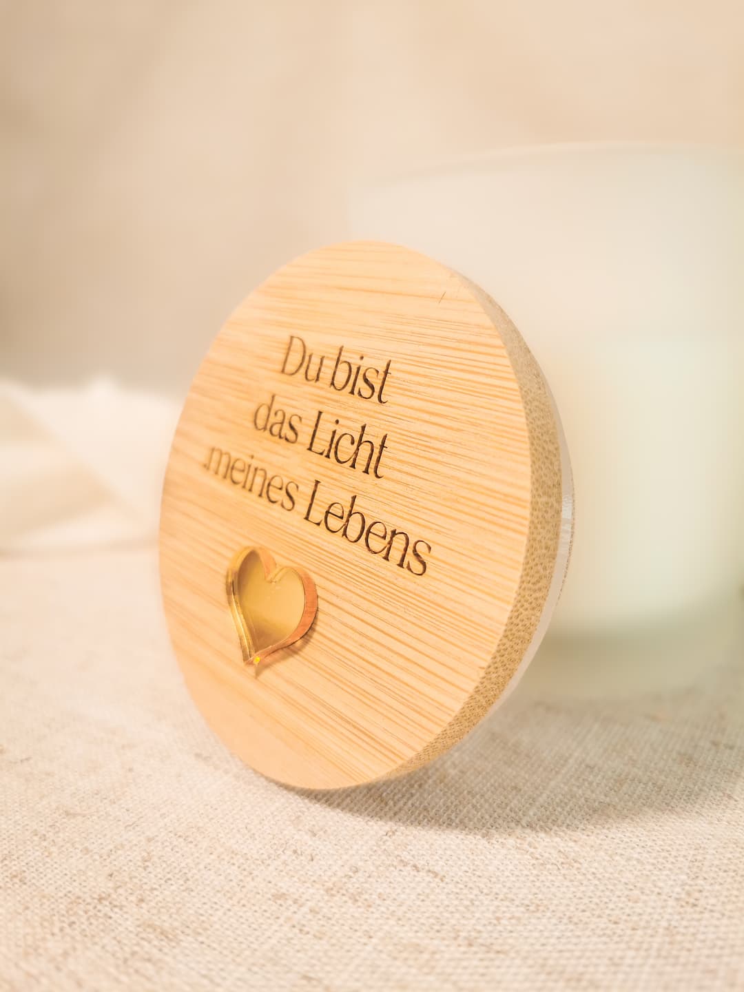 Personalisierte Duftkerze im Glas mit Bambusdeckel und Vanilleduft – stilvolle Geschenkidee Kerze