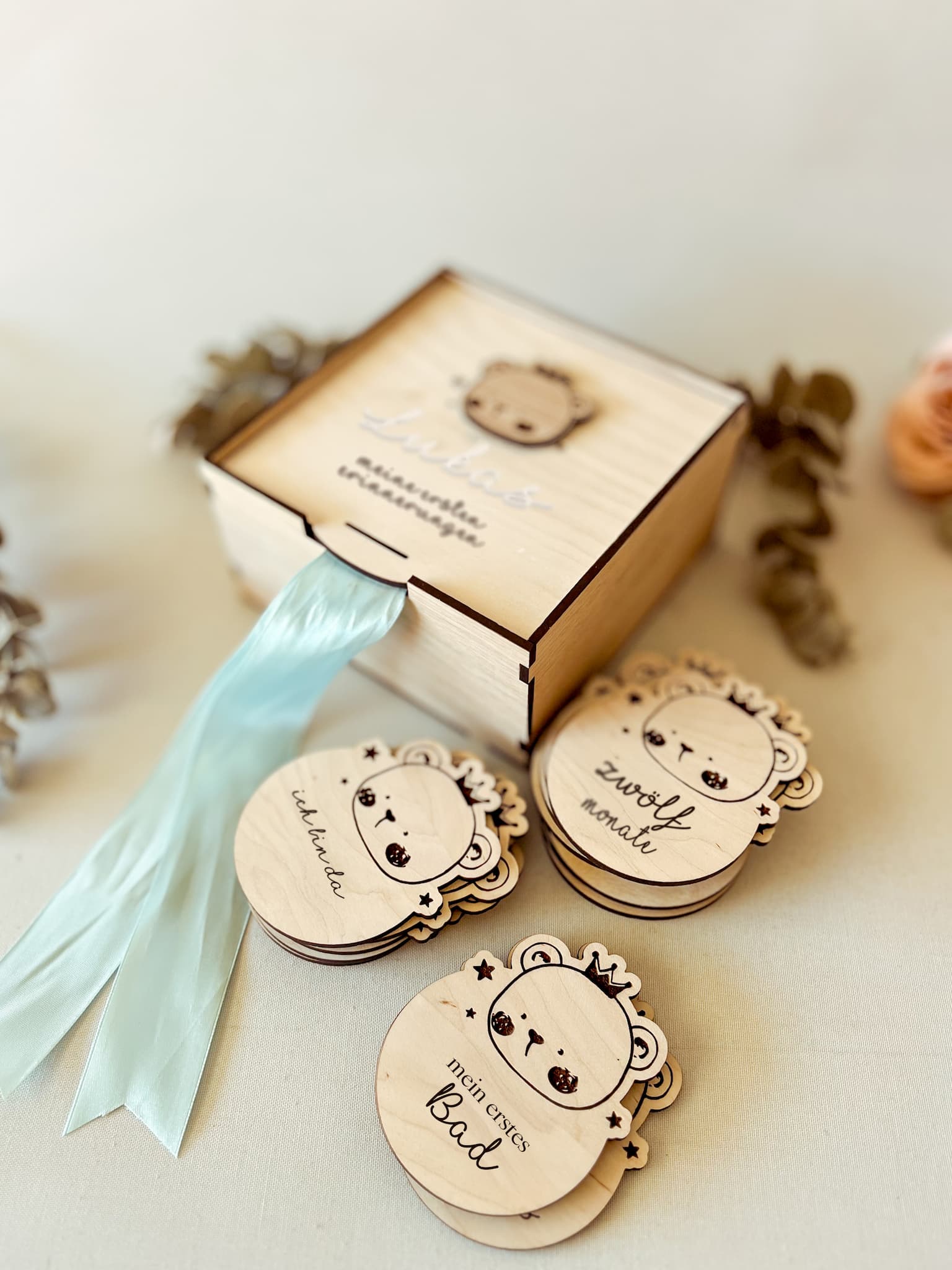 Personalisierte Erinnerungsbox mit Meilenstein-Karten – Perfektes Geschenk zur Geburt