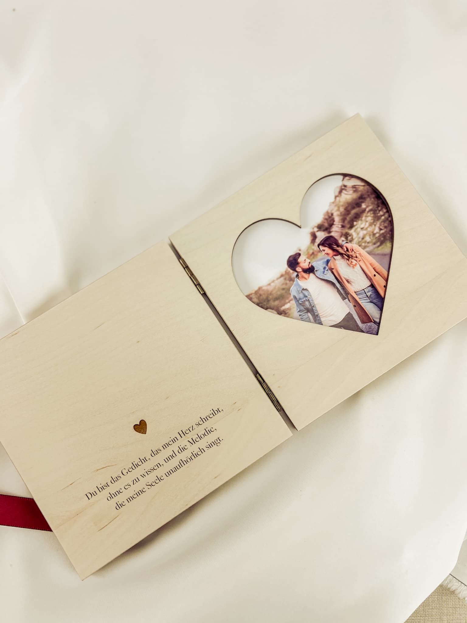 Personalisierter Holz-Fotorahmen mit Gravur – Einzigartiges Geschenk für besondere Momente