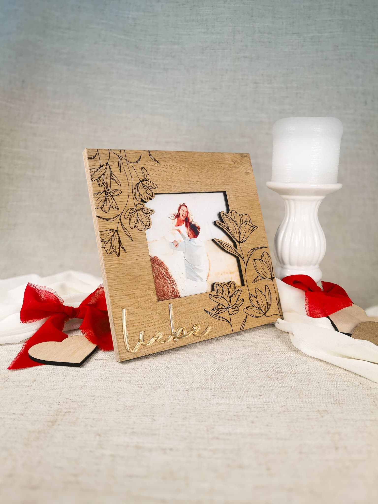 Bilderrahmen mit Blumendetails – Perfektes Valentinstagsgeschenk