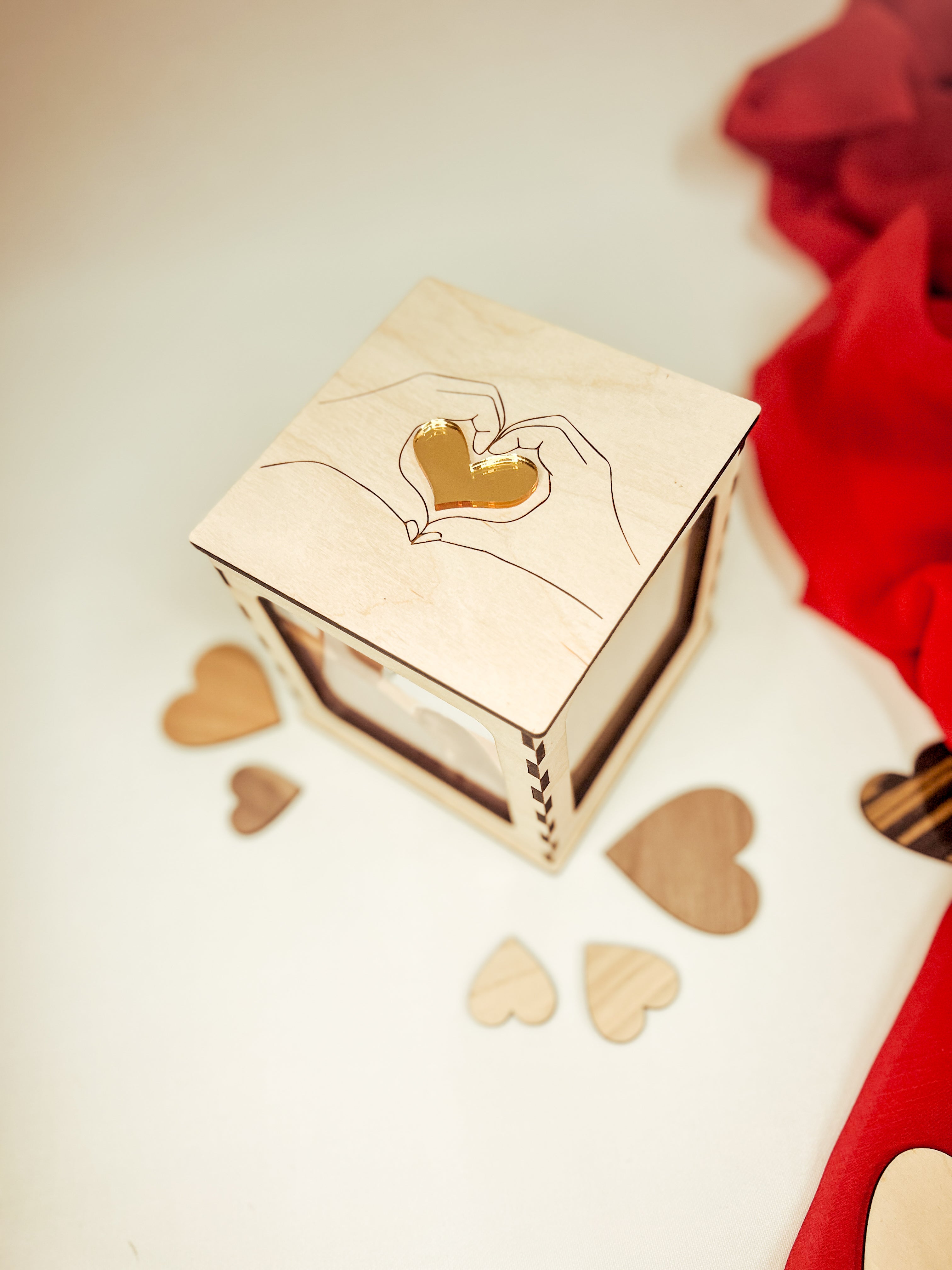 Foto- und Erinnerungswürfel aus Holz – Geschenkideen für Valentinstag