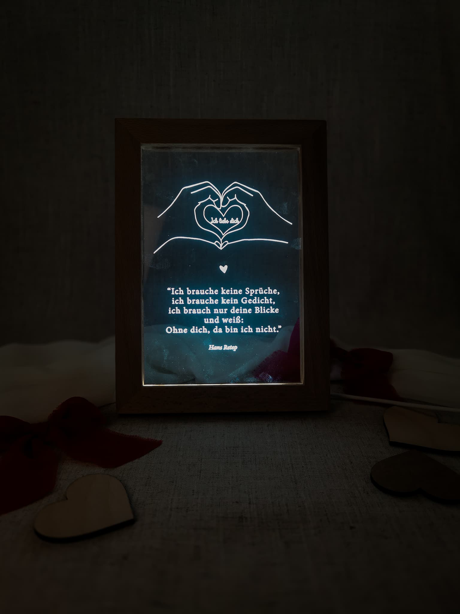 Holzbilderrahmen mit LED-Funktion  – Das perfekte Valentinstagsgeschenk