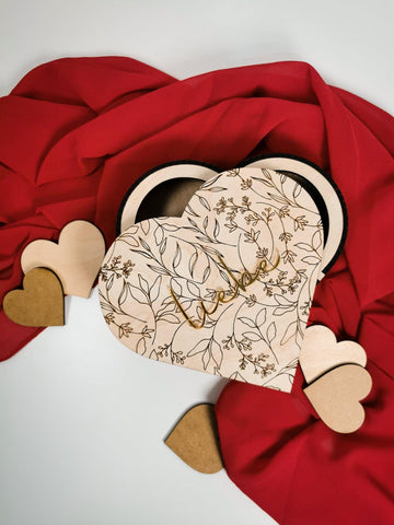 Holzbox mit eingraviertem Blumenmuster – Die perfekte Geschenkidee für Valentinstag