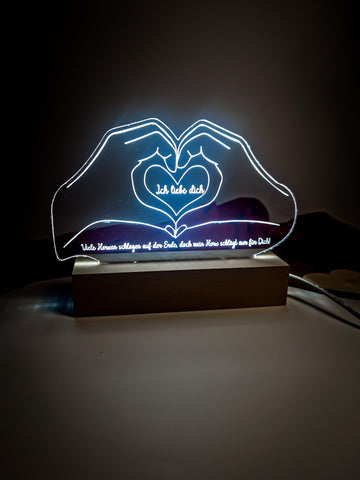 Lampe im Handherzformat aus Acryl mit Holzbasis – Perfektes Valentinstagsgeschenk