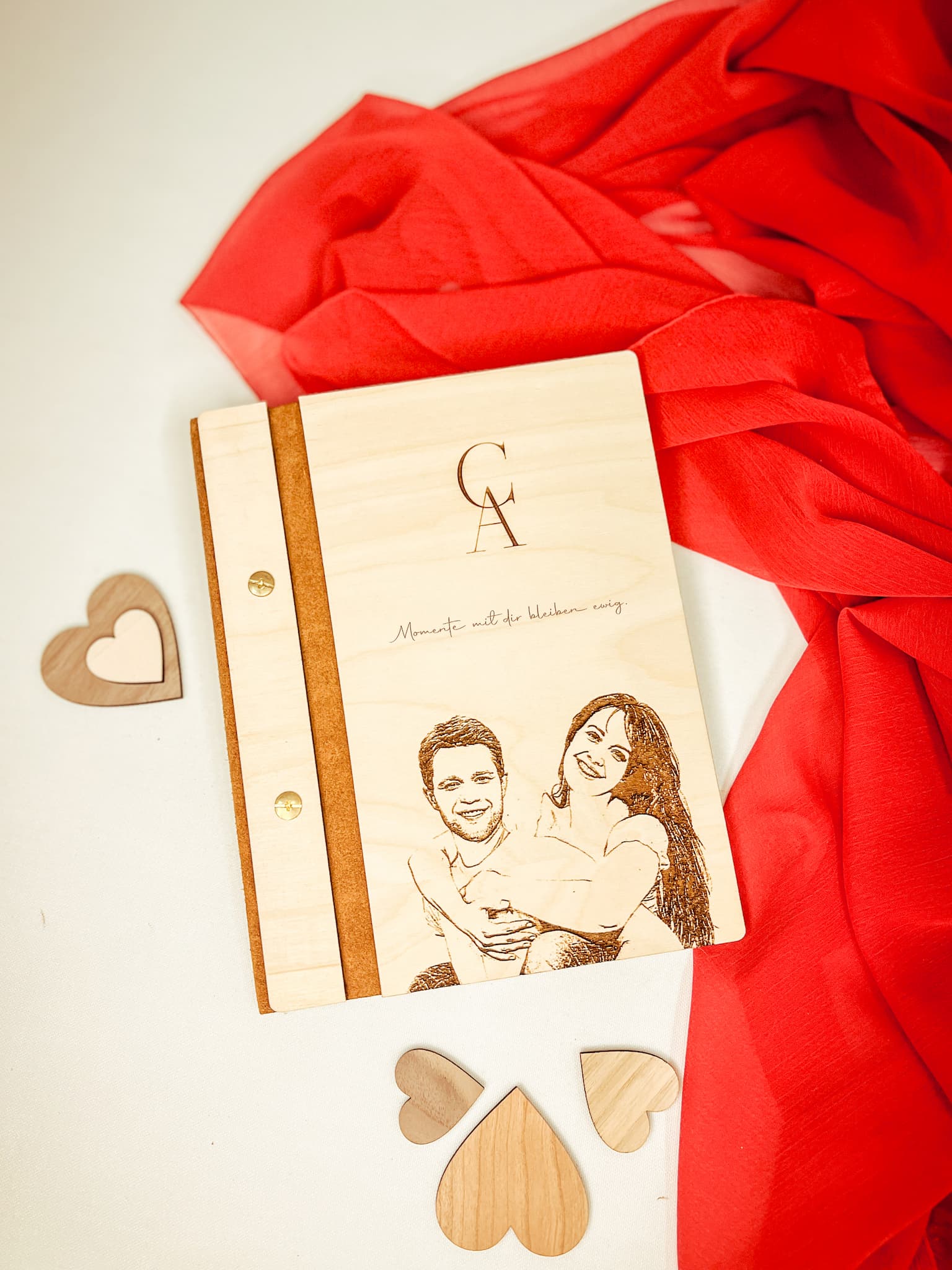 Personalisierbares Gästebuch aus Holz – Einzigartige Erinnerungen mit individueller Gravur