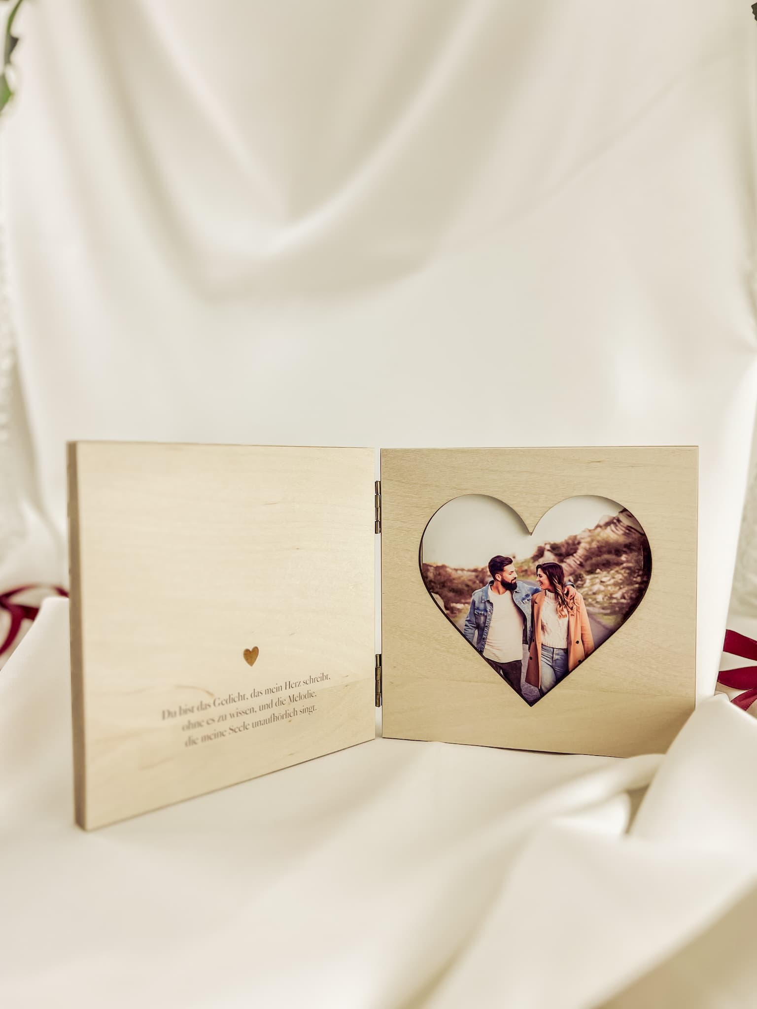 Personalisierter Holz-Fotorahmen mit Gravur – Einzigartiges Geschenk für besondere Momente