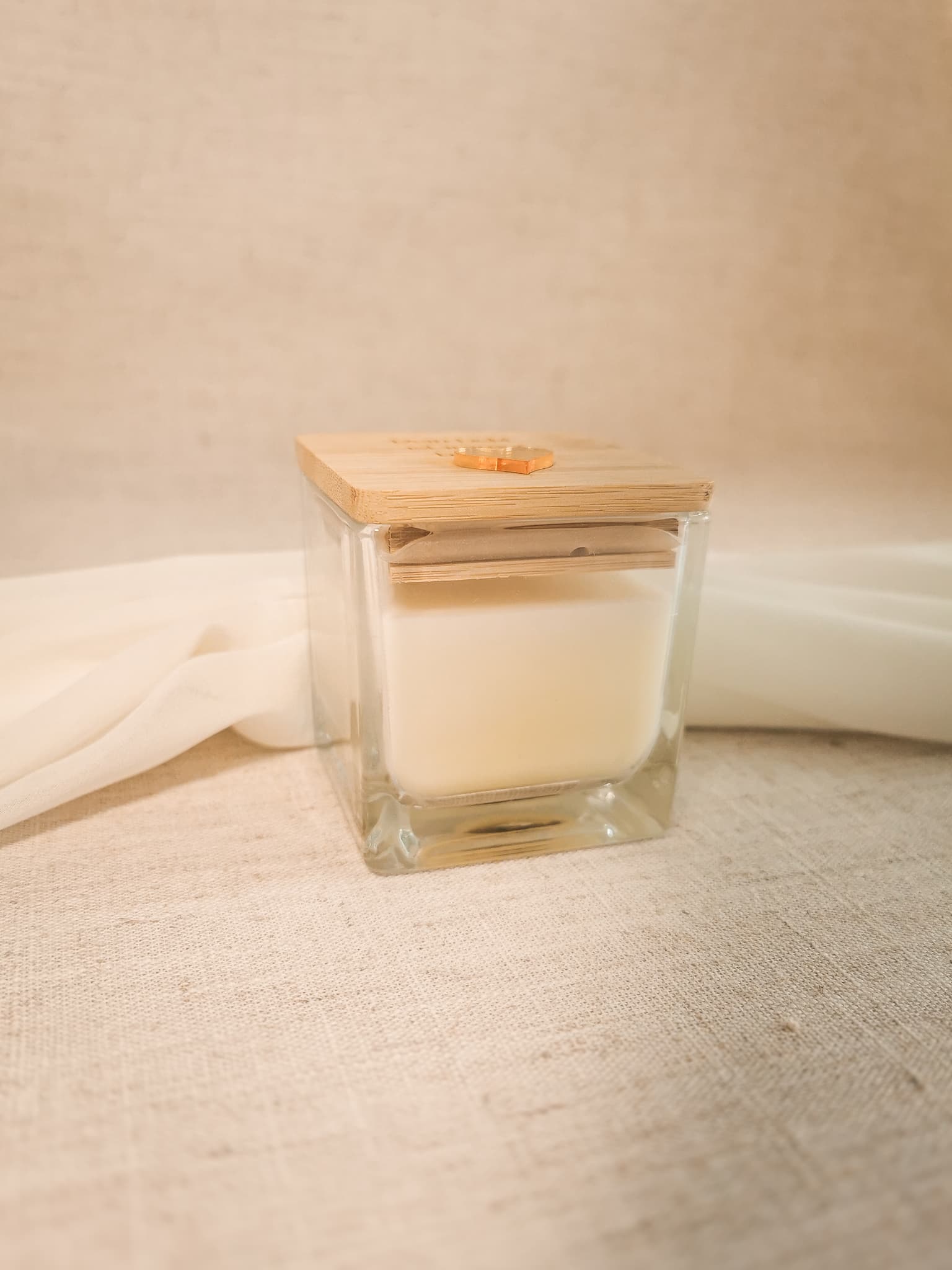 Kerze mit Bambusholzdeckel und Vanilleduft – Geschenkidee